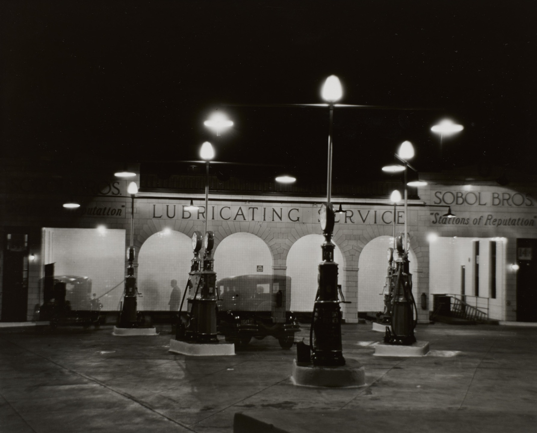 Gasoline Station at Night, New York